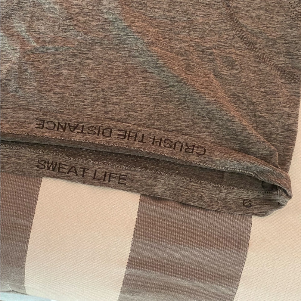 Lululemon Top - Picture 4 of 4